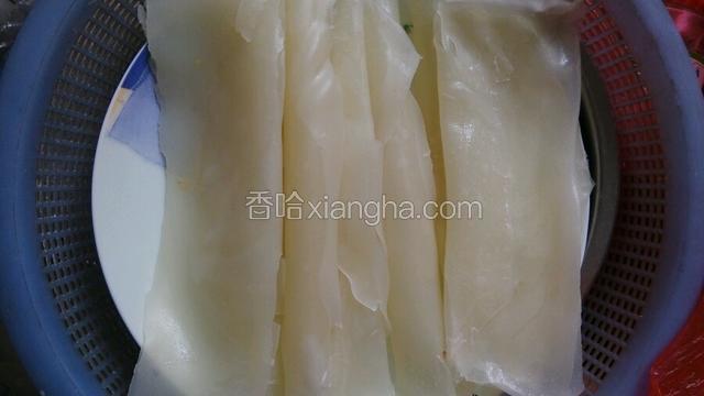 做好的凉皮