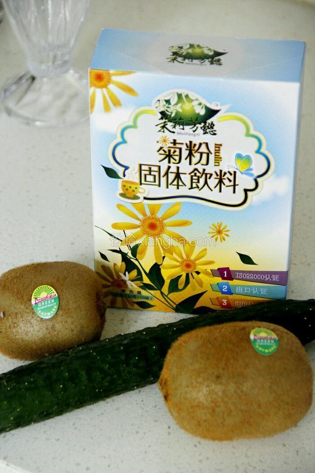 首先准备原材料，数量不多，如图!