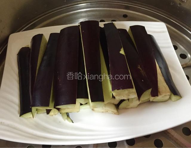 蒸锅水开，上屉蒸6分钟