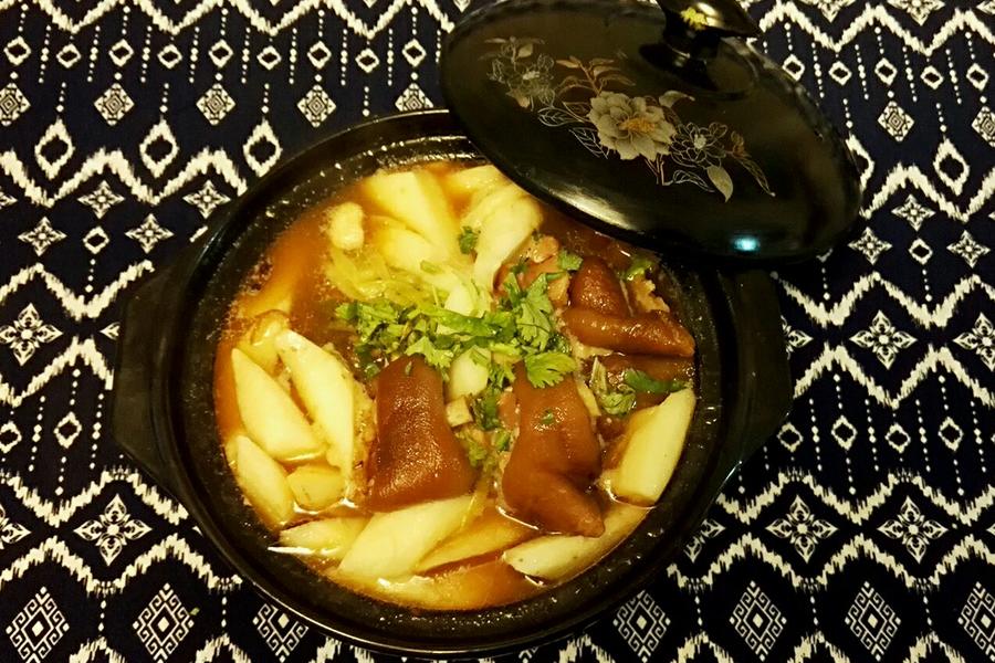 药膳山药炖猪蹄