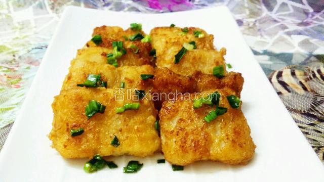 成品，金黄色的鱼块，外酥里嫩，很好吃