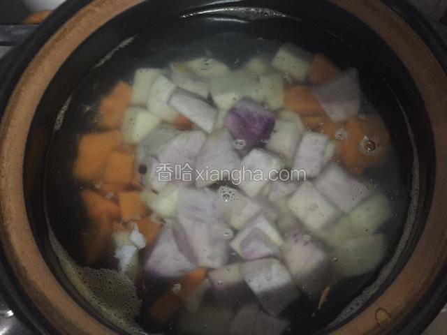 全部倒入后继续大火煮5分钟，