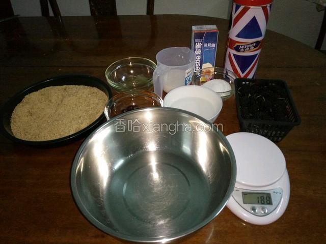 現在準備慕斯的用材。