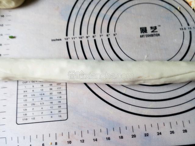 稍微拉长些。