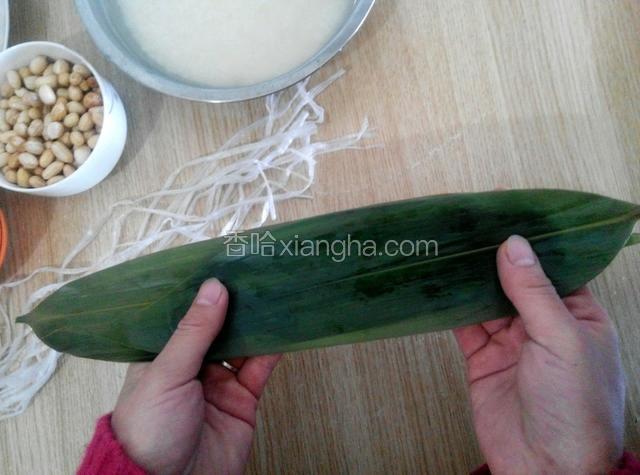 用手平托起来