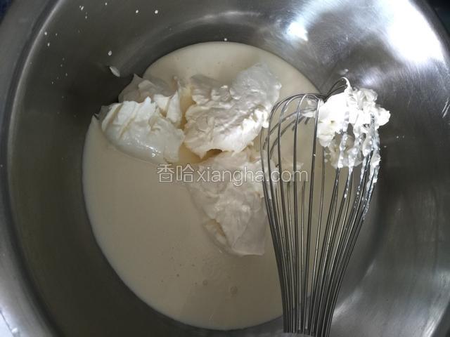 将A部分材料混合、隔水加热至完全融化无颗粒！可以过筛一遍