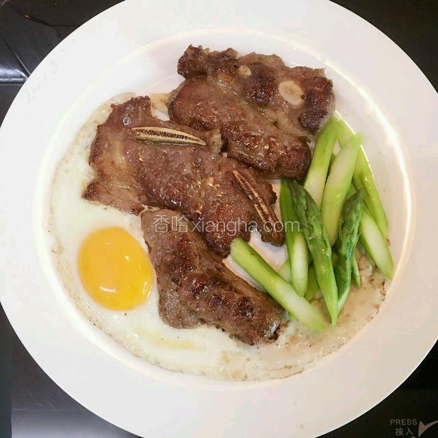 起锅摆盘