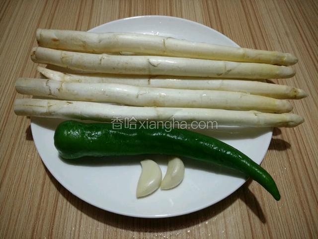 食材洗净备用（如下图）
