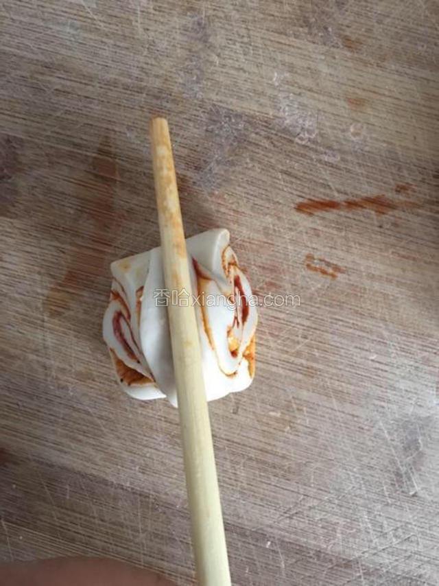 筷子放中间