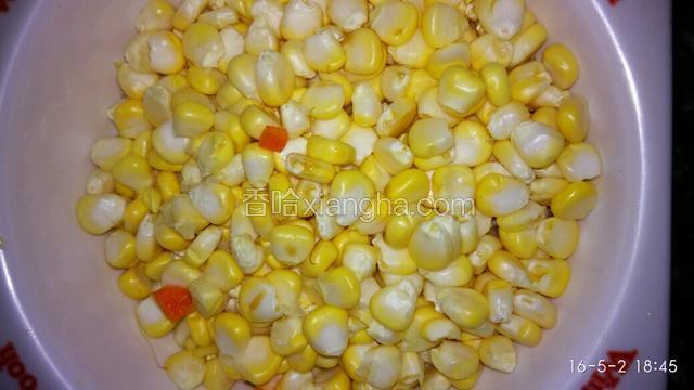 甜玉米剥离备用