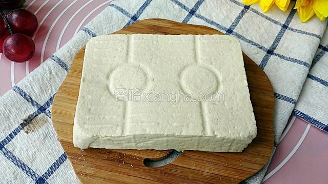 成型脱模豆腐制作完成