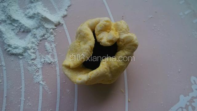 像包包子样包起来