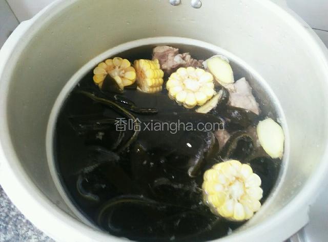 加入适量的水