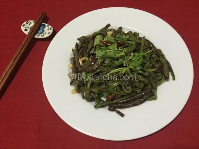 吃的时候可以撒几颗香菜，味道棒极了