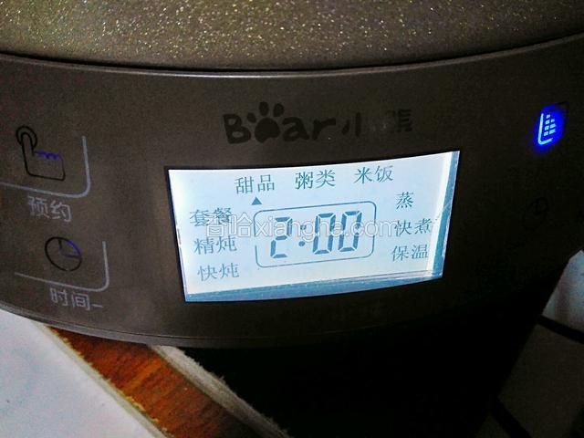 炖锅开甜品功能炖煮2小时。根据不同的锅自行掌握煮的时间。