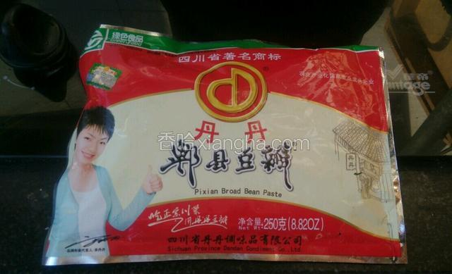 郫县豆瓣酱准备一勺，根据口味可以加减量。