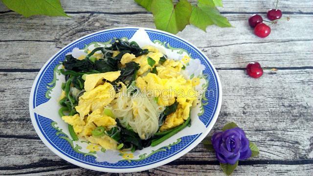 菠菜鸡蛋炒粉丝