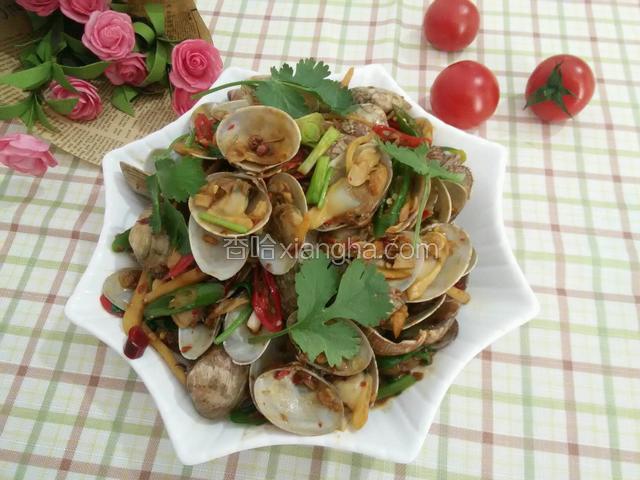 装盘上菜上桌