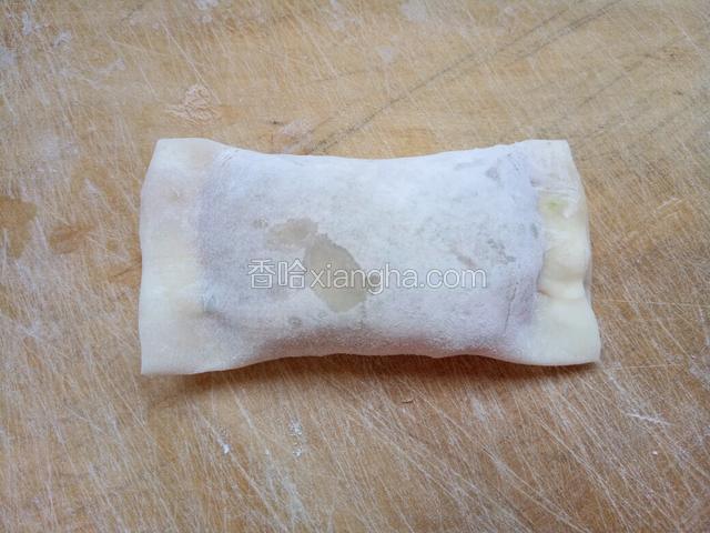 反过来，粘合处朝下，类似糖果形状