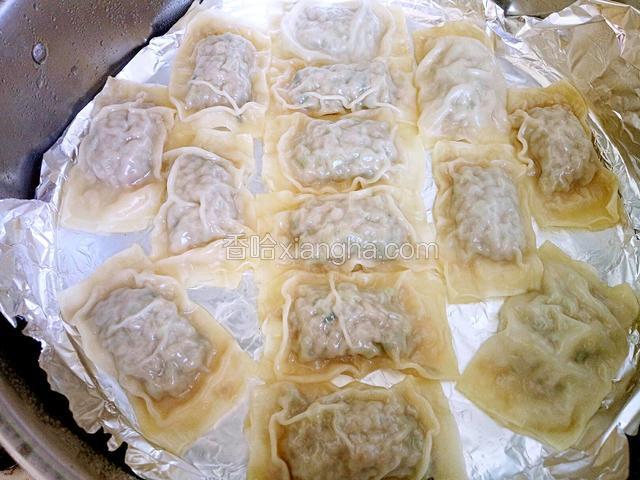 十五分钟后关火，两分钟后打开锅盖