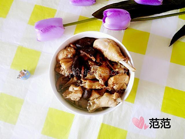 鸡肉炖蘑菇