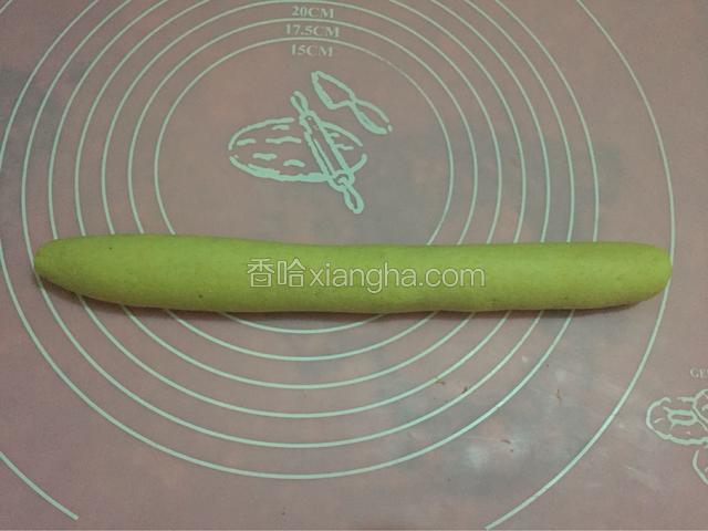 醒好的面团揉成长条
