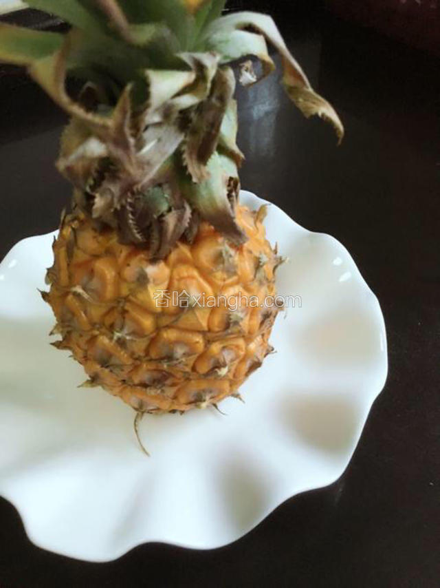采购一个菠萝