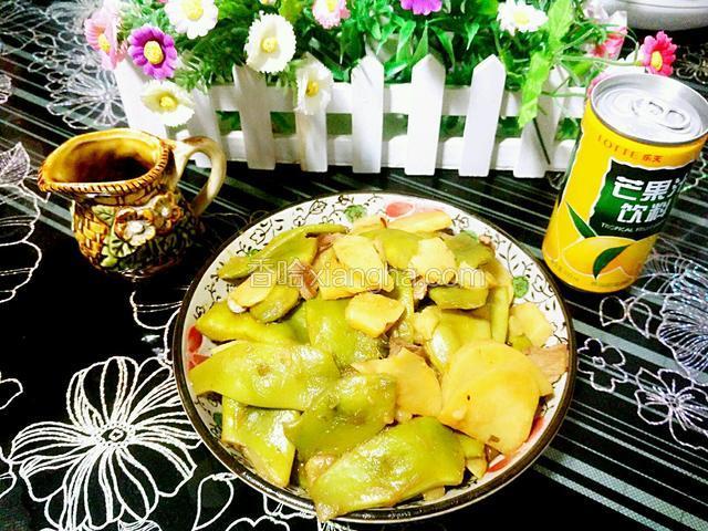 土豆炖油豆角