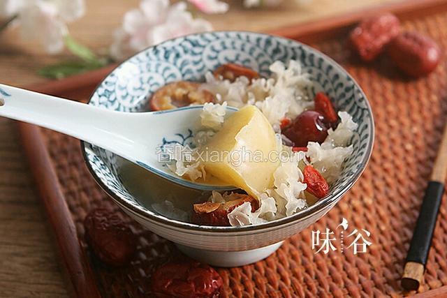 装碗盛出。
