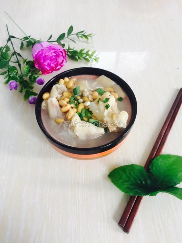 黄豆猪蹄汤