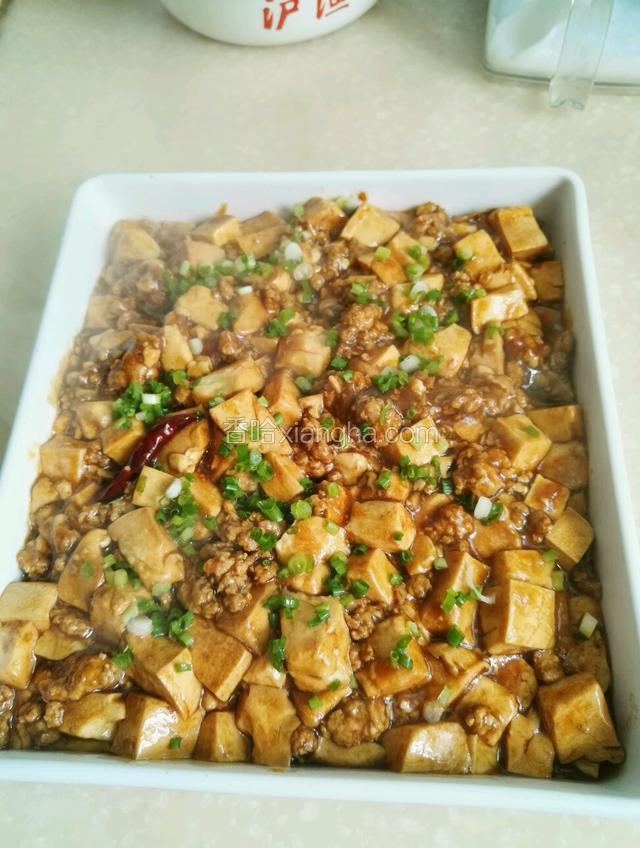 出锅装盘上面晒上葱花