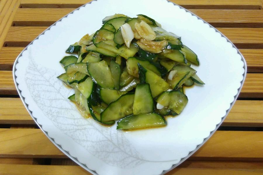脆爽凉拌青瓜