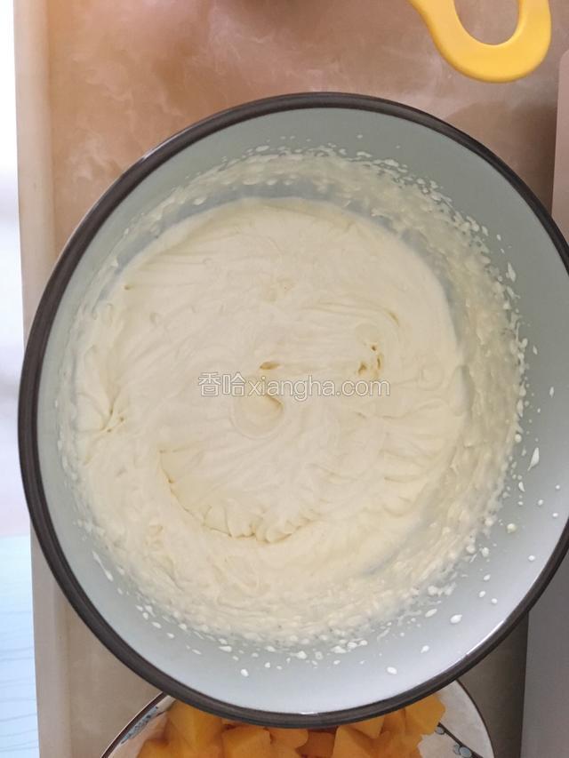 淡奶油加糖打发