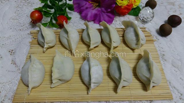 韭菜鸡肉馅饺子