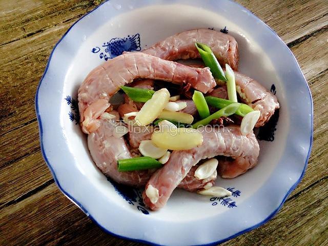 姜片，八角