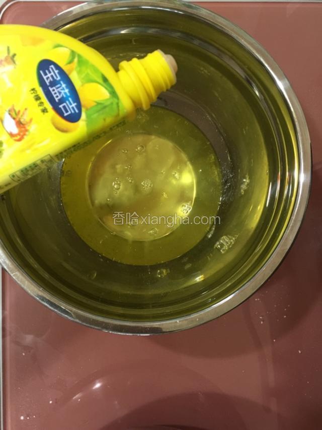 蛋白加入柠檬汁几滴