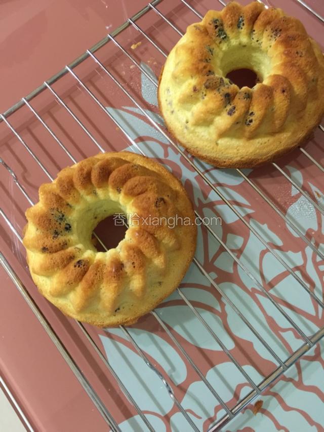 我的是aca的38升烤箱，可以同时烤两个