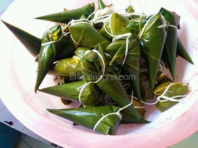 这是煮好的粽子