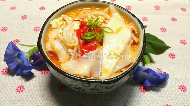 银芽煮面片