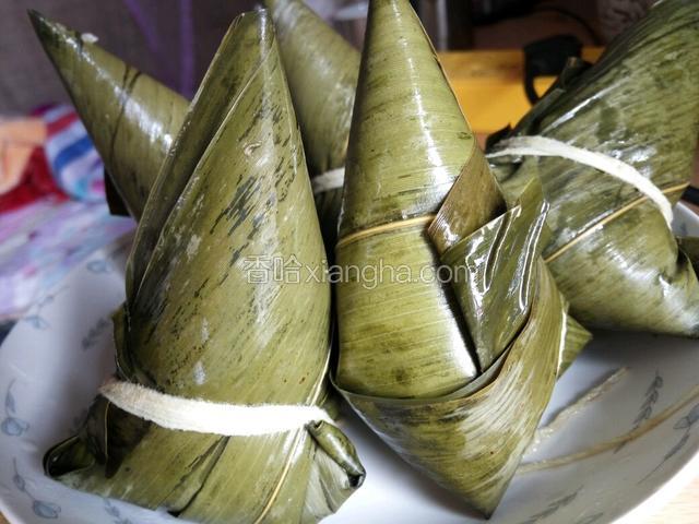 端午节肉香粽子