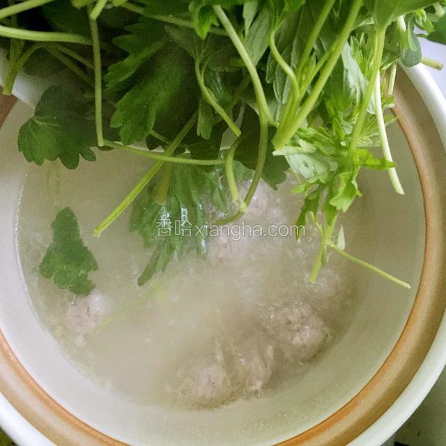 开盖加入益母草烫1分钟