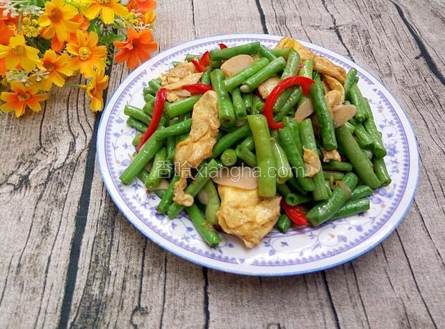 就这样吃了呢，调料很少，清淡，简单，