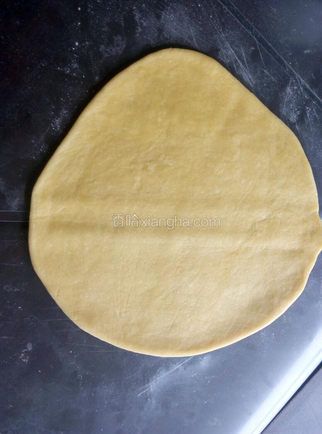 赶成饼状