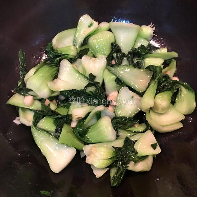 继续翻炒至熟即可出锅