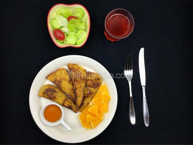 搭配水果饮料是很棒的早餐！
