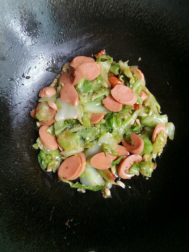 翻炒均匀关火出锅即可
