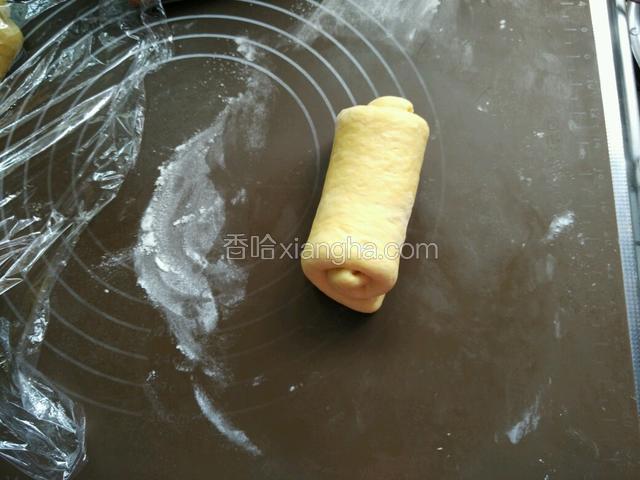 这是卷好的样子，再照例卷好另2个