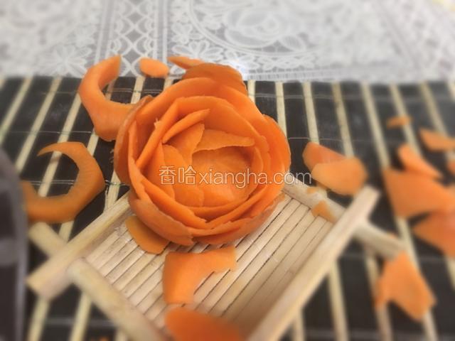 修胚刻花心；