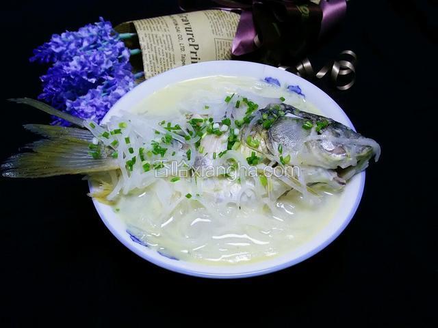 鲫鱼萝卜丝汤