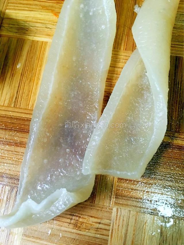 去掉肉皮上多余脂肪